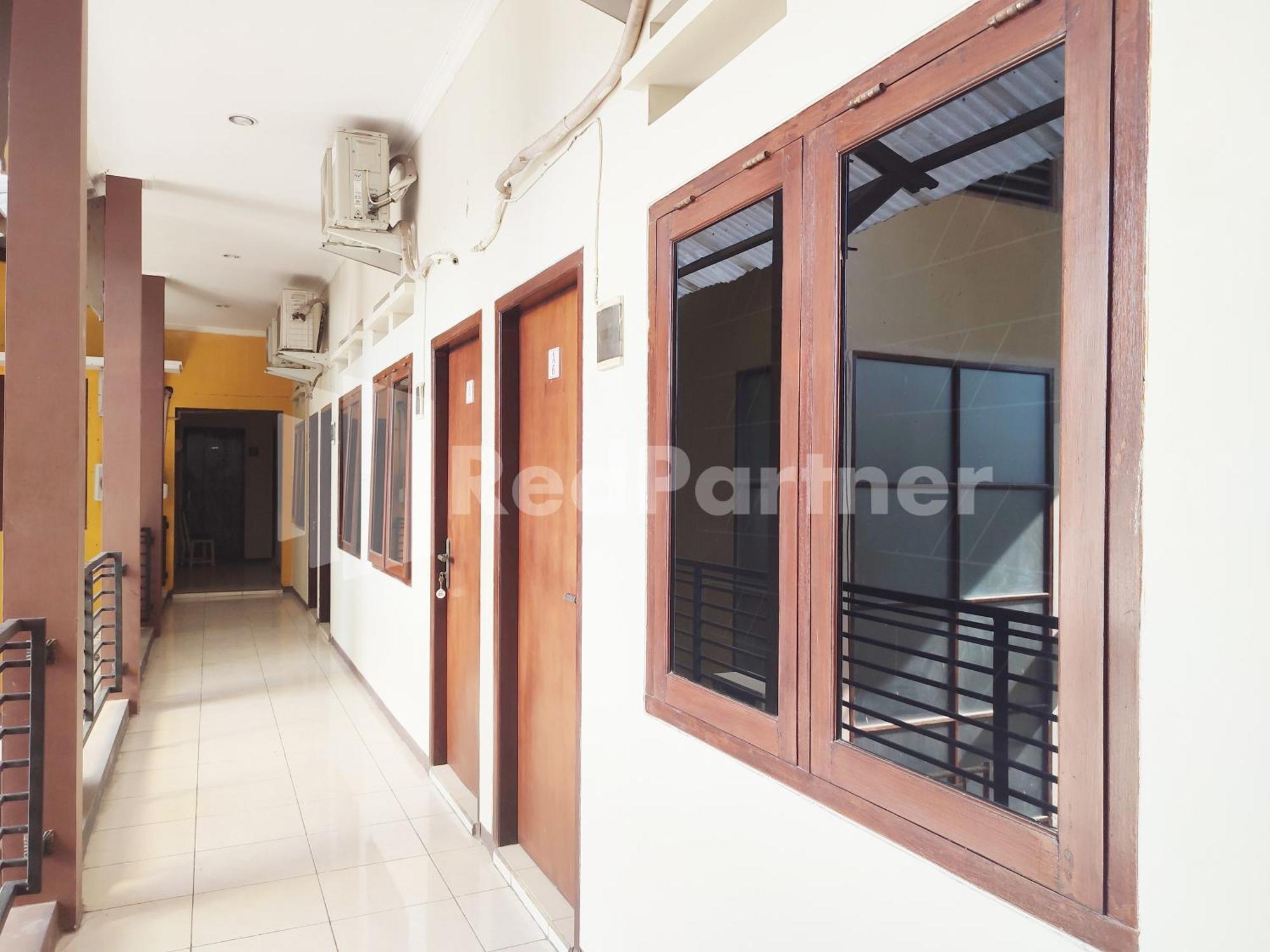 Mutiara Residence Near Simpang Lima Mitra Reddoorz Semarang Exterior photo